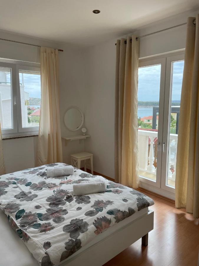 Apartments Rafaela Barbat na Rabu ภายนอก รูปภาพ