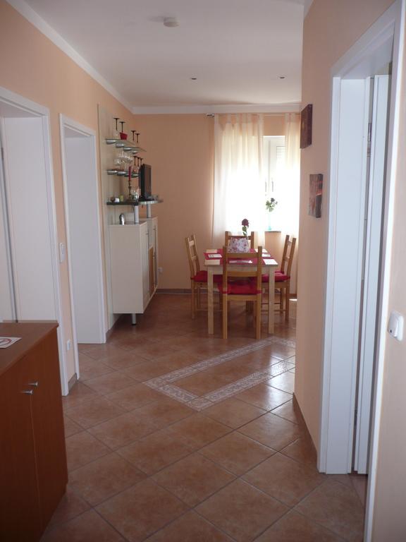 Apartments Rafaela Barbat na Rabu ภายนอก รูปภาพ