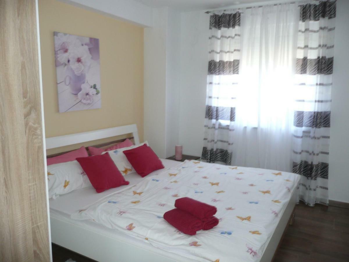 Apartments Rafaela Barbat na Rabu ภายนอก รูปภาพ